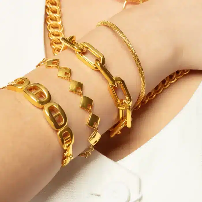 Classic Twisted Rope 916 Gold Bangle