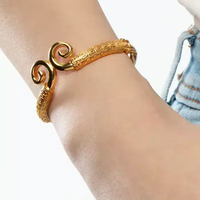 Enchanted Wukong Crown 916 Gold Bangle